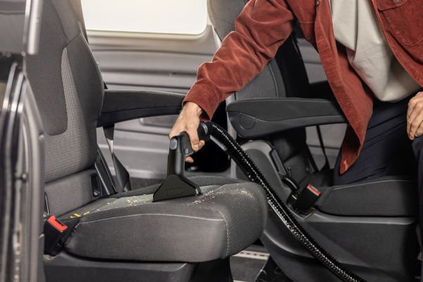 KARCHER SE5 1000W KOLTUK VE HALI YIKAMA MAKİNESİ